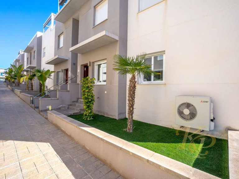 Apartment for Sale in Costa Blanca Torrevieja, Alicante 21