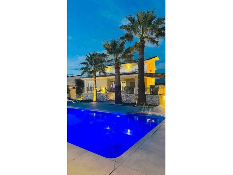 Villa for Sale in Costa Blanca Alfas Del Pi, Alicante 36