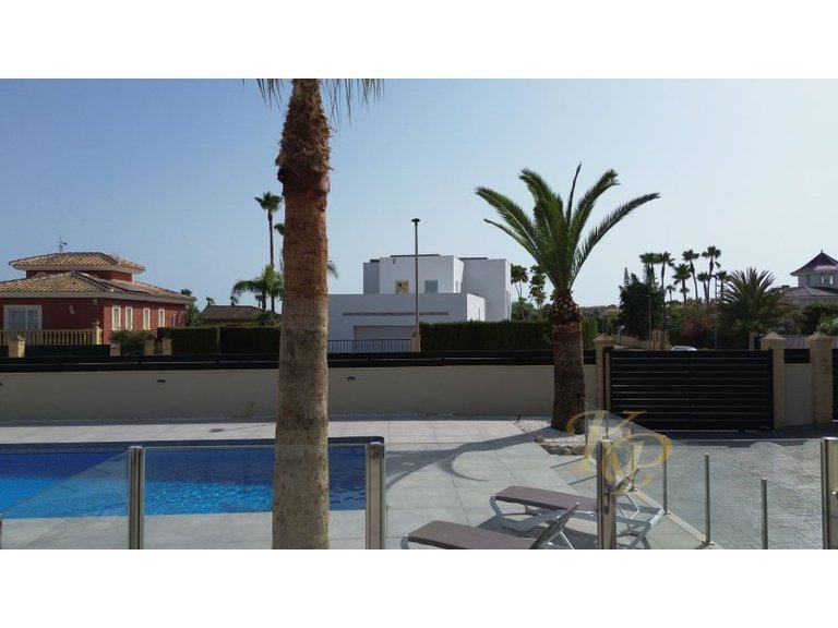 Villa for Sale in Costa Blanca Alfas Del Pi, Alicante 25