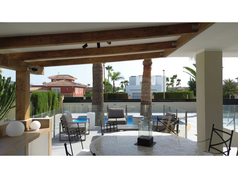 Villa for Sale in Costa Blanca Alfas Del Pi, Alicante 28