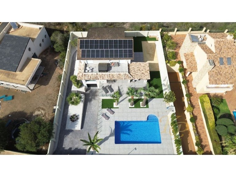 Villa for Sale in Costa Blanca Alfas Del Pi, Alicante 33