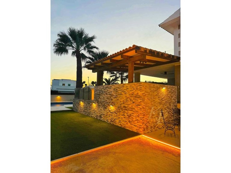 Villa for Sale in Costa Blanca Alfas Del Pi, Alicante 46