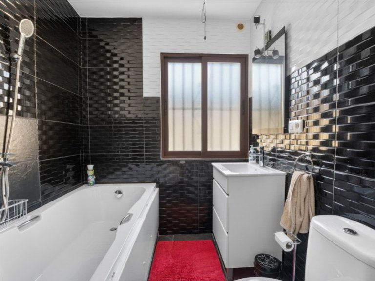 Villa for Sale in Torrevieja, Alicante 28