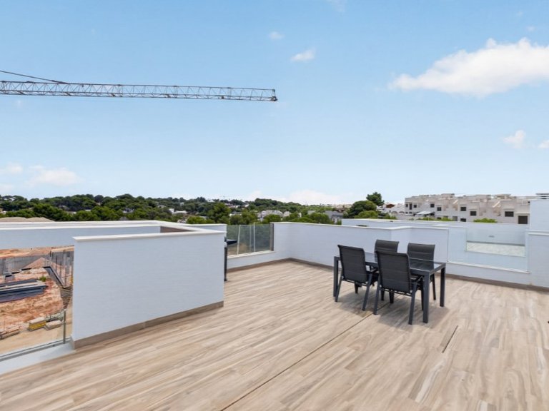 Villa for Sale in Torrevieja, Alicante 28
