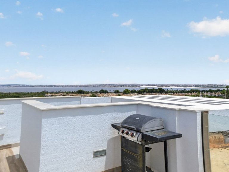 Villa for Sale in Torrevieja, Alicante 30