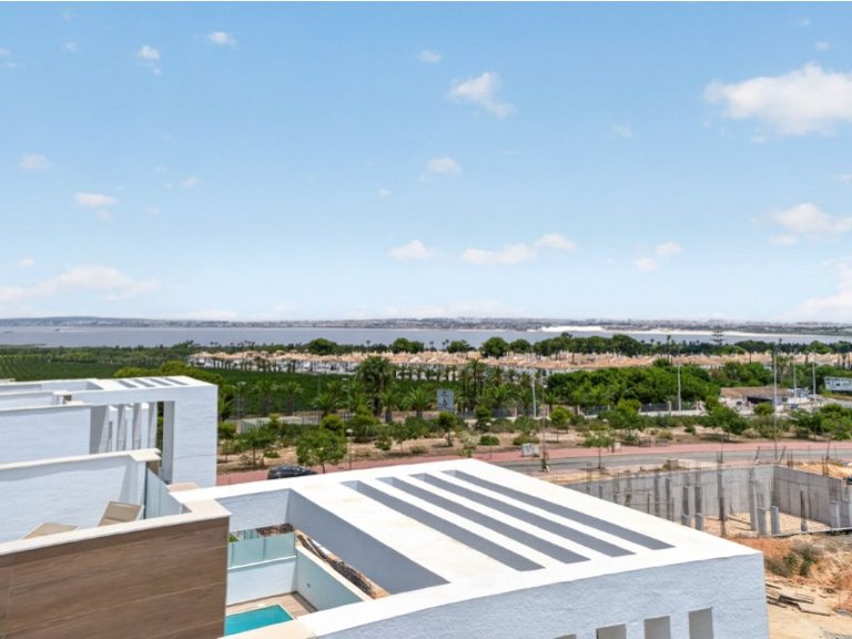 Villa for Sale in Torrevieja, Alicante 31