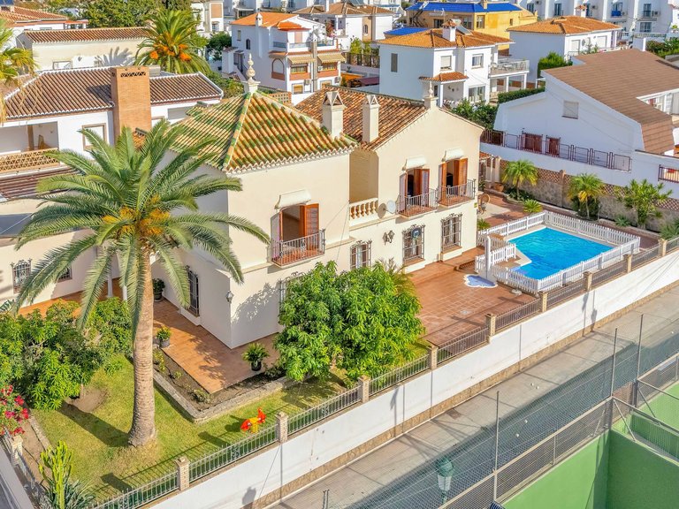 Villa for Sale in Parador, Nerja, Malaga 1