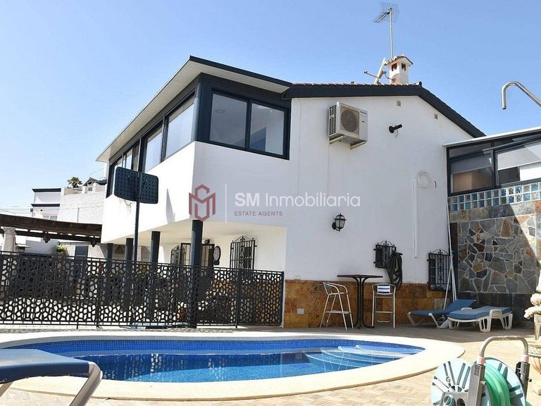 Villa for Sale in Avda Pescia - Ctra de Frigiliana, Nerja, Malaga 1