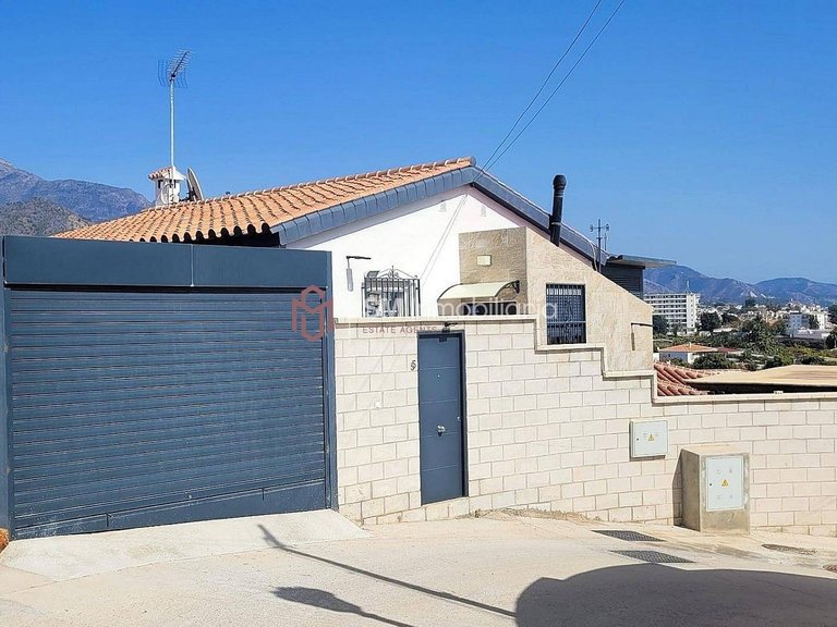 Villa for Sale in Avda Pescia - Ctra de Frigiliana, Nerja, Malaga 28