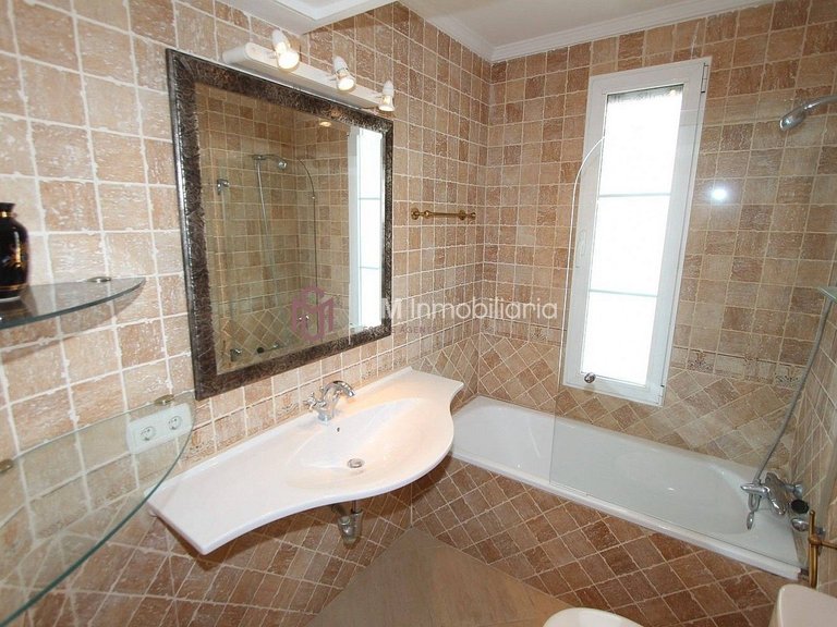 Villa for Sale in Avda Pescia - Ctra de Frigiliana, Nerja, Malaga 11