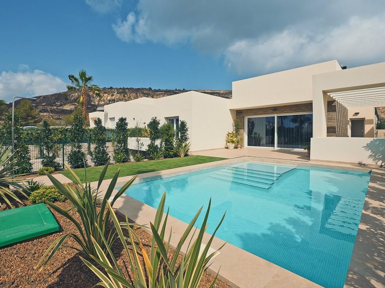Villa for Sale in Algorfa, Alicante 1