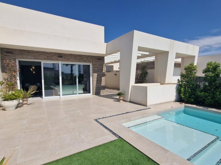 Villa for Sale in Algorfa, Alicante 2