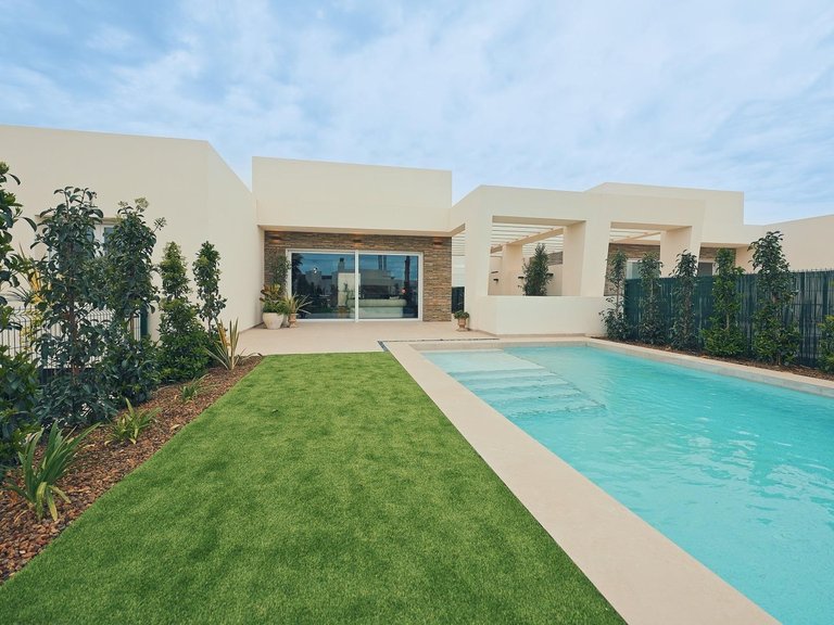 Villa for Sale in Algorfa, Alicante 4