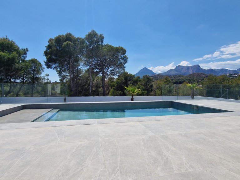 Villa for Sale in La Nucía, Alicante 1