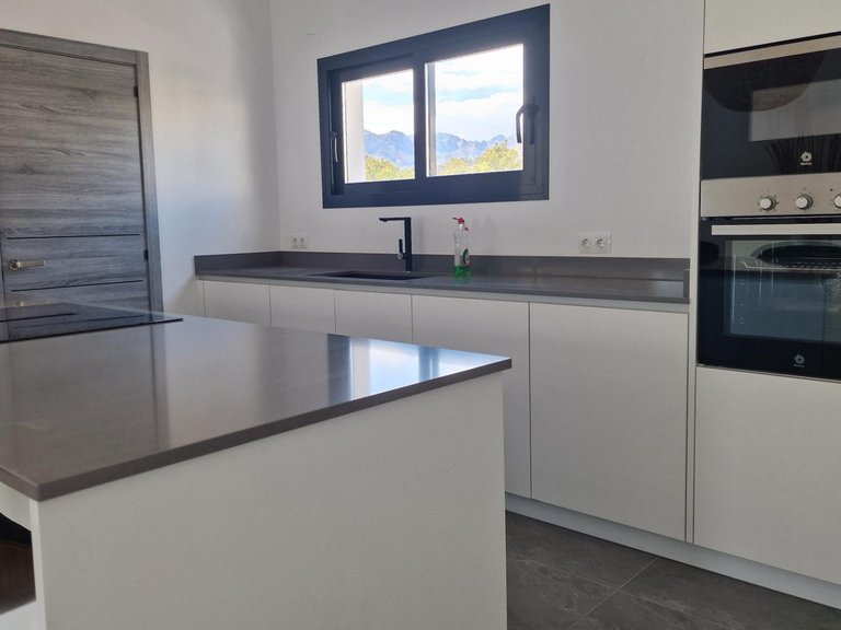 Villa for Sale in La Nucía, Alicante 11