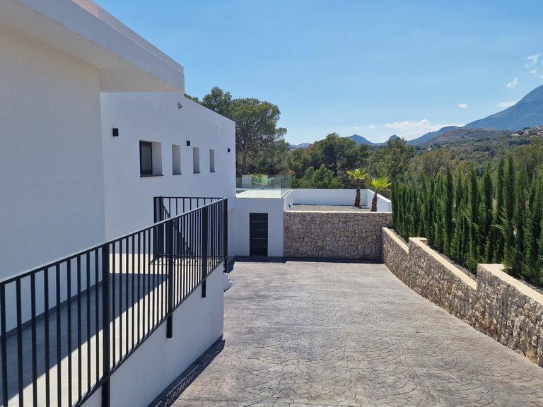 Villa for Sale in La Nucía, Alicante 31