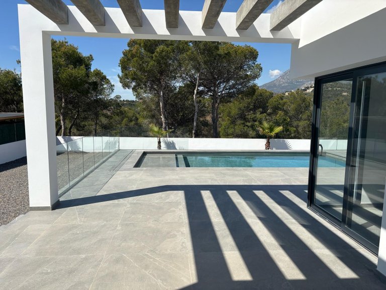 Villa for Sale in La Nucía, Alicante 4