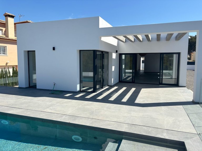 Villa for Sale in La Nucía, Alicante 5