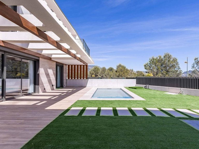 Villa for Sale in Polop, Alicante 2