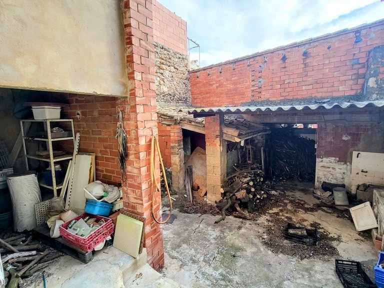 Town House for Sale in Montichelvo, Valencia 28