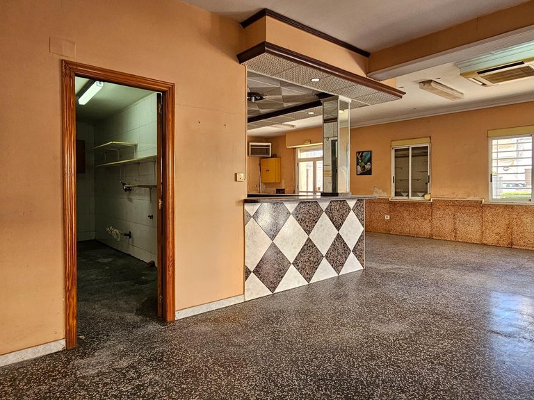 Commercial for Sale in Oliva, Valencia 11