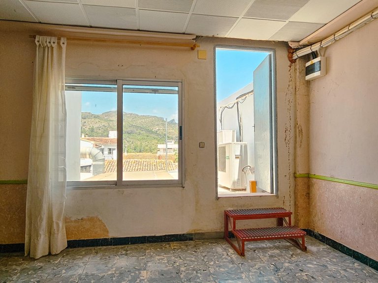 Commercial for Sale in Rotova, Valencia 43