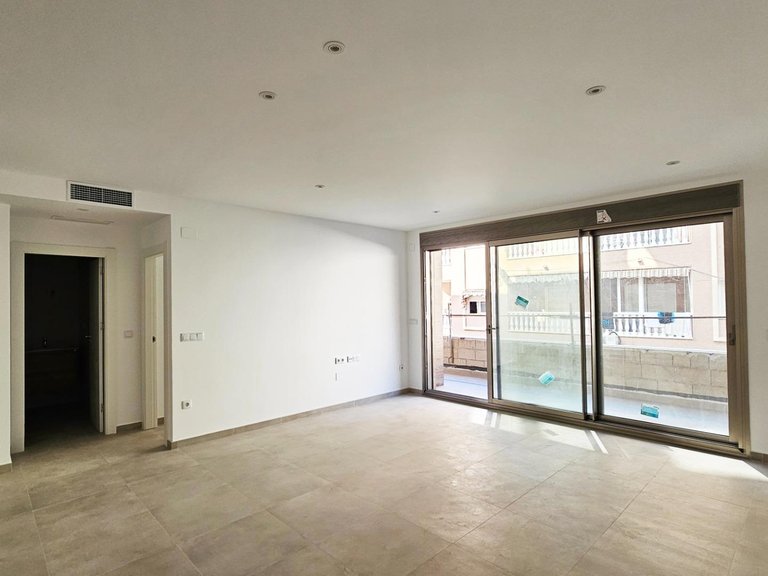 Apartment for Sale in Costa Blanca Torrevieja, Alicante 2
