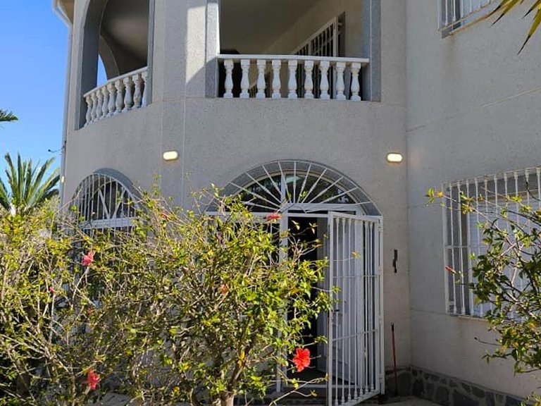 Villa for Sale in Costa Blanca Torrevieja, Alicante 2