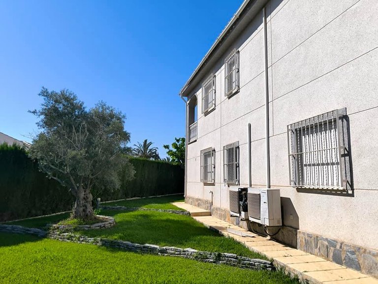 Villa for Sale in Costa Blanca Torrevieja, Alicante 5