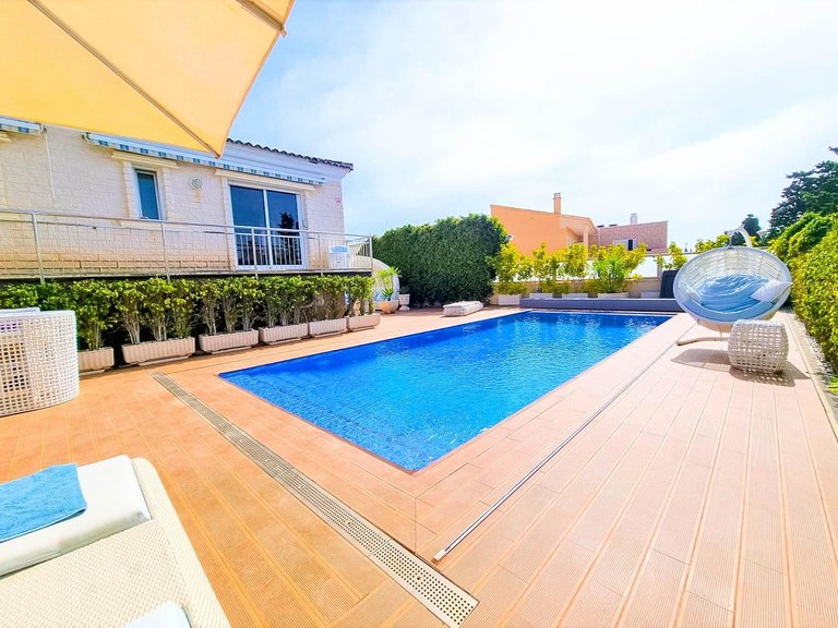 Villa for Sale in Costa Blanca Torrevieja, Alicante 1