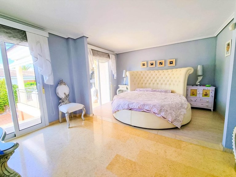 Villa for Sale in Costa Blanca Torrevieja, Alicante 19