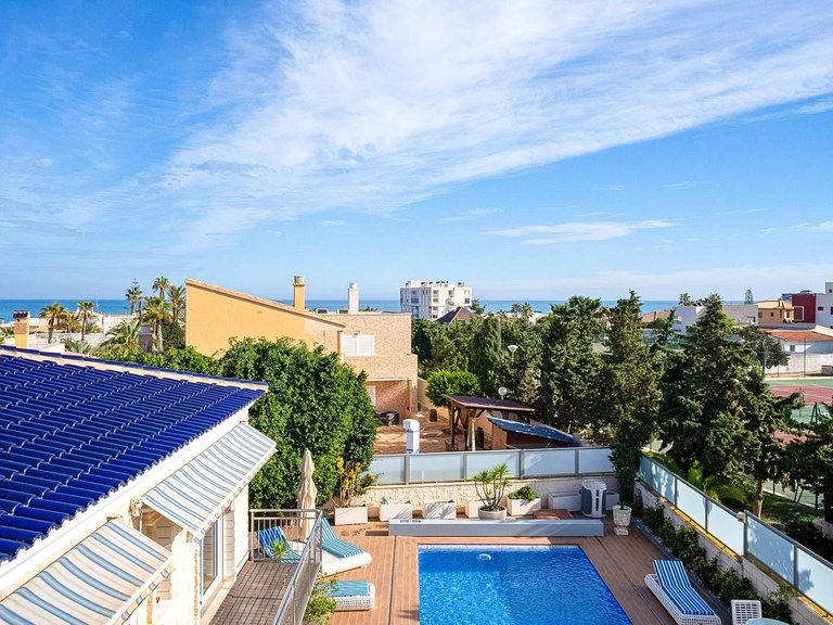 Villa for Sale in Costa Blanca Torrevieja, Alicante 2