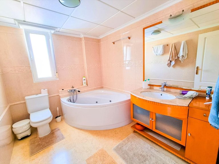 Villa for Sale in Costa Blanca Torrevieja, Alicante 27