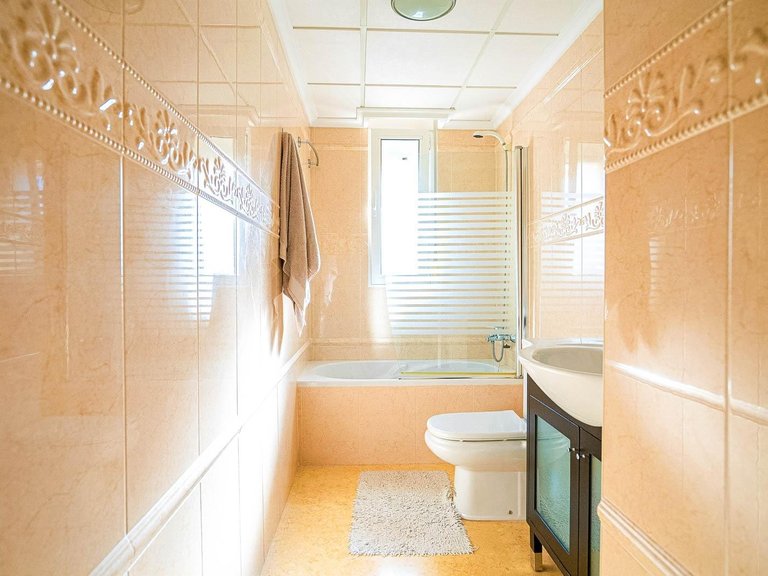 Villa for Sale in Costa Blanca Torrevieja, Alicante 32