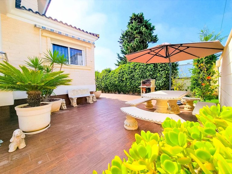 Villa for Sale in Costa Blanca Torrevieja, Alicante 38