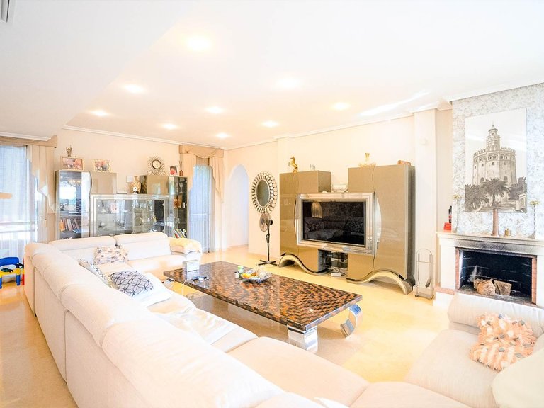 Villa for Sale in Costa Blanca Torrevieja, Alicante 5