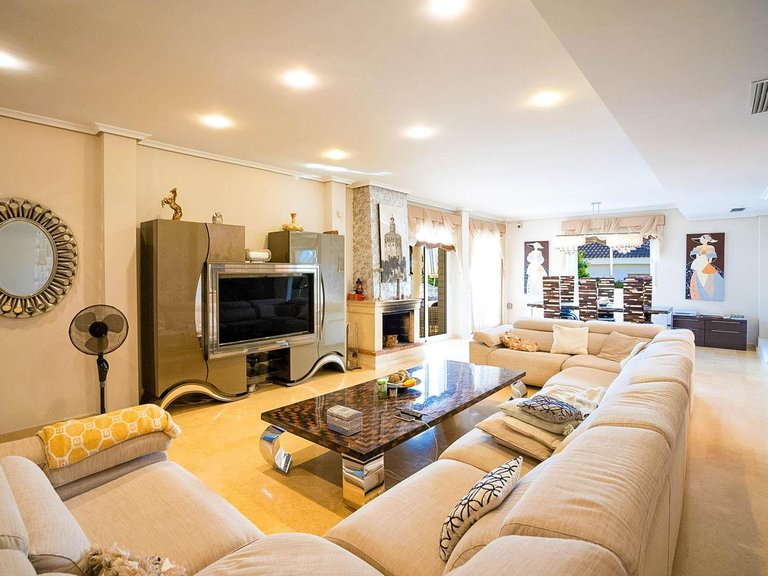 Villa for Sale in Costa Blanca Torrevieja, Alicante 6