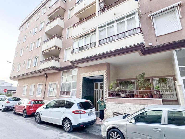 Apartment for Sale in Torrevieja, Alicante 32