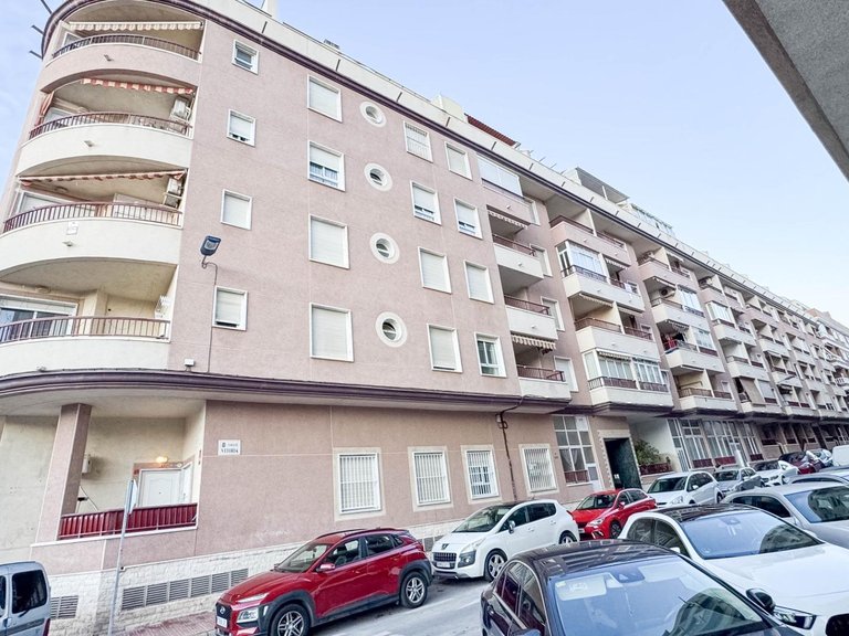 Apartment for Sale in Torrevieja, Alicante 34