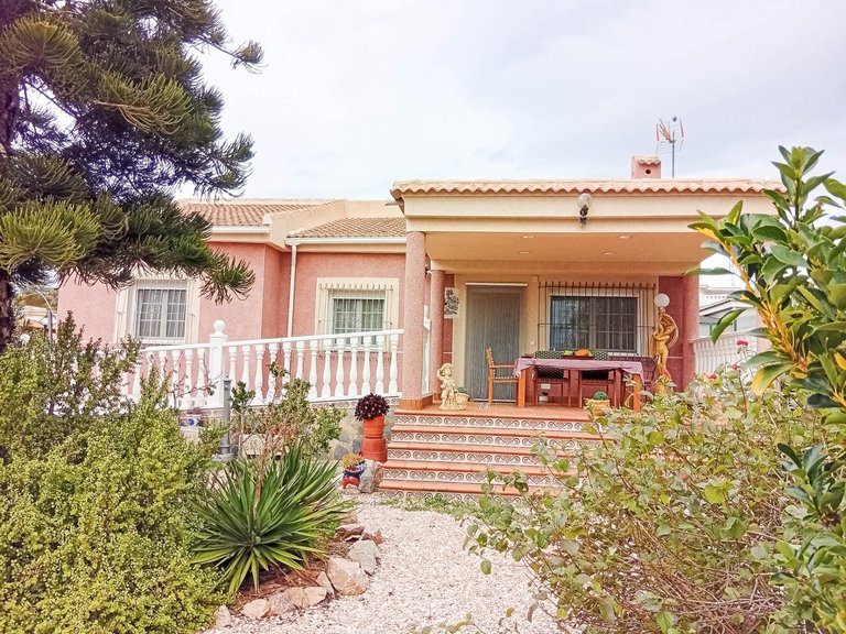 Villa for Sale in Costa Blanca Torrevieja, Alicante 1
