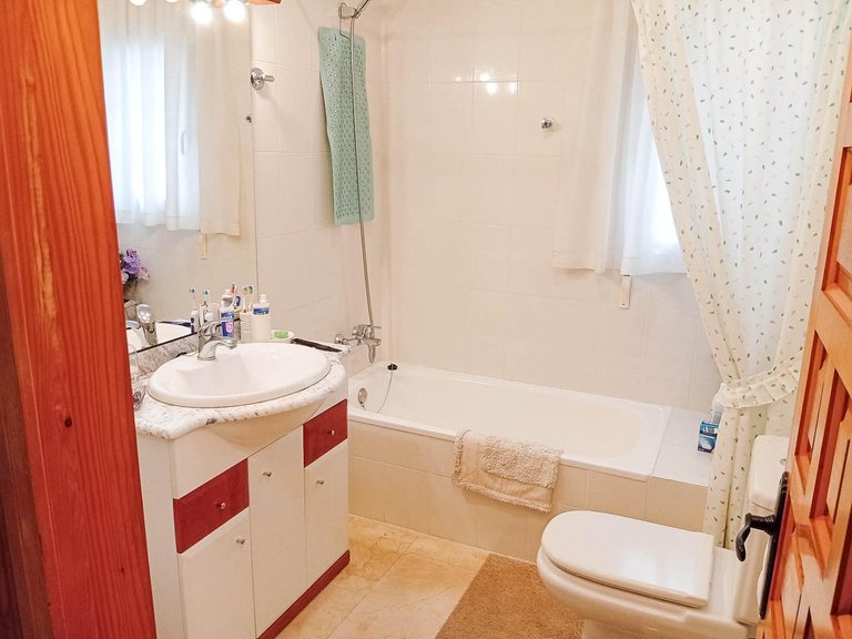 Villa for Sale in Costa Blanca Torrevieja, Alicante 18