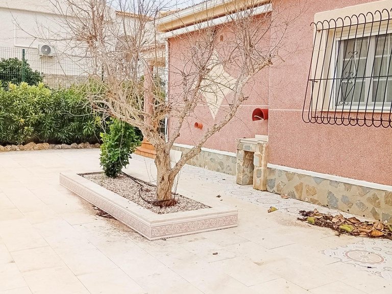 Villa for Sale in Costa Blanca Torrevieja, Alicante 24