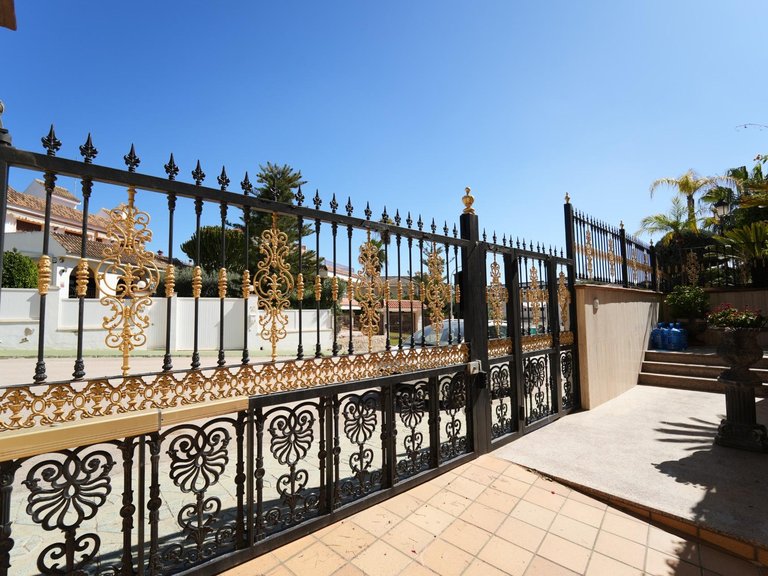 Villa for Sale in Costa Blanca Orihuela Costa, Alicante 16
