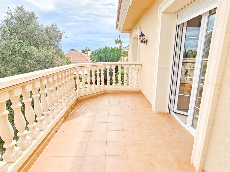 Villa for Sale in Costa Blanca Cabo Roig, Alicante 13
