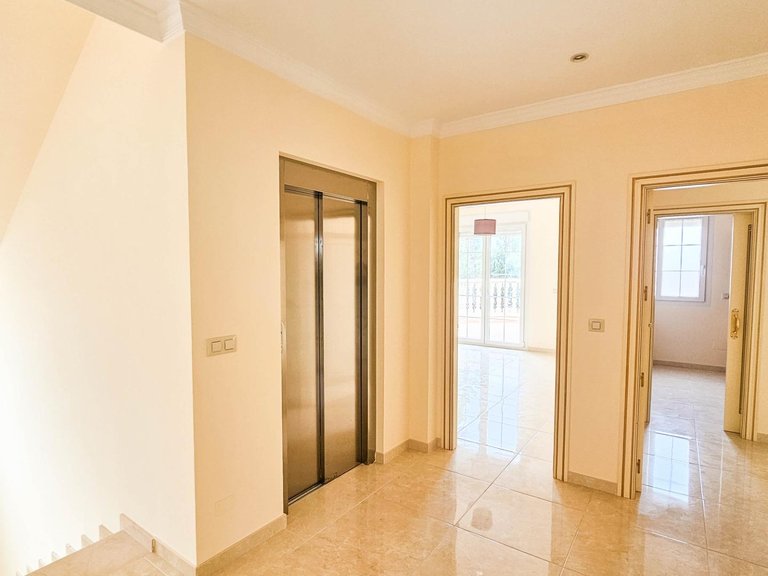 Villa for Sale in Costa Blanca Cabo Roig, Alicante 17