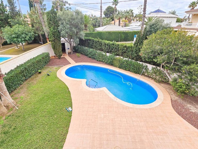 Villa for Sale in Costa Blanca Cabo Roig, Alicante 23