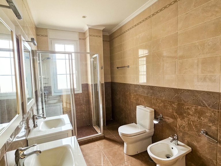 Villa for Sale in Costa Blanca Cabo Roig, Alicante 29