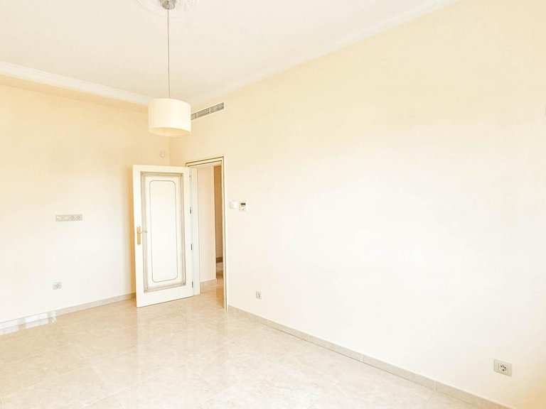 Villa for Sale in Costa Blanca Cabo Roig, Alicante 31
