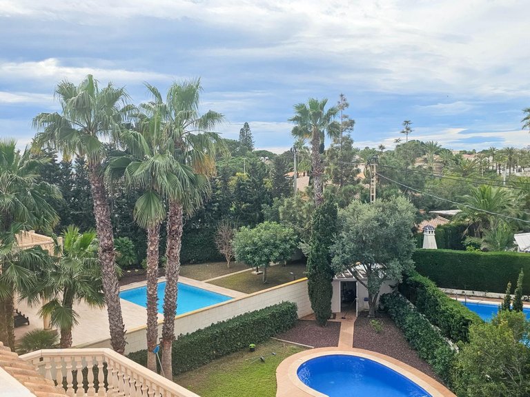 Villa for Sale in Costa Blanca Cabo Roig, Alicante 40