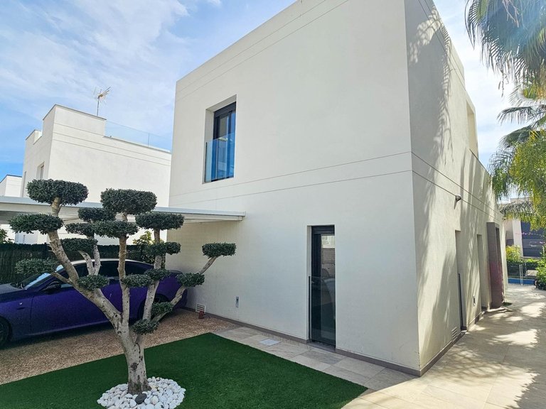 Villa for Sale in Inland Rojales, Alicante 44